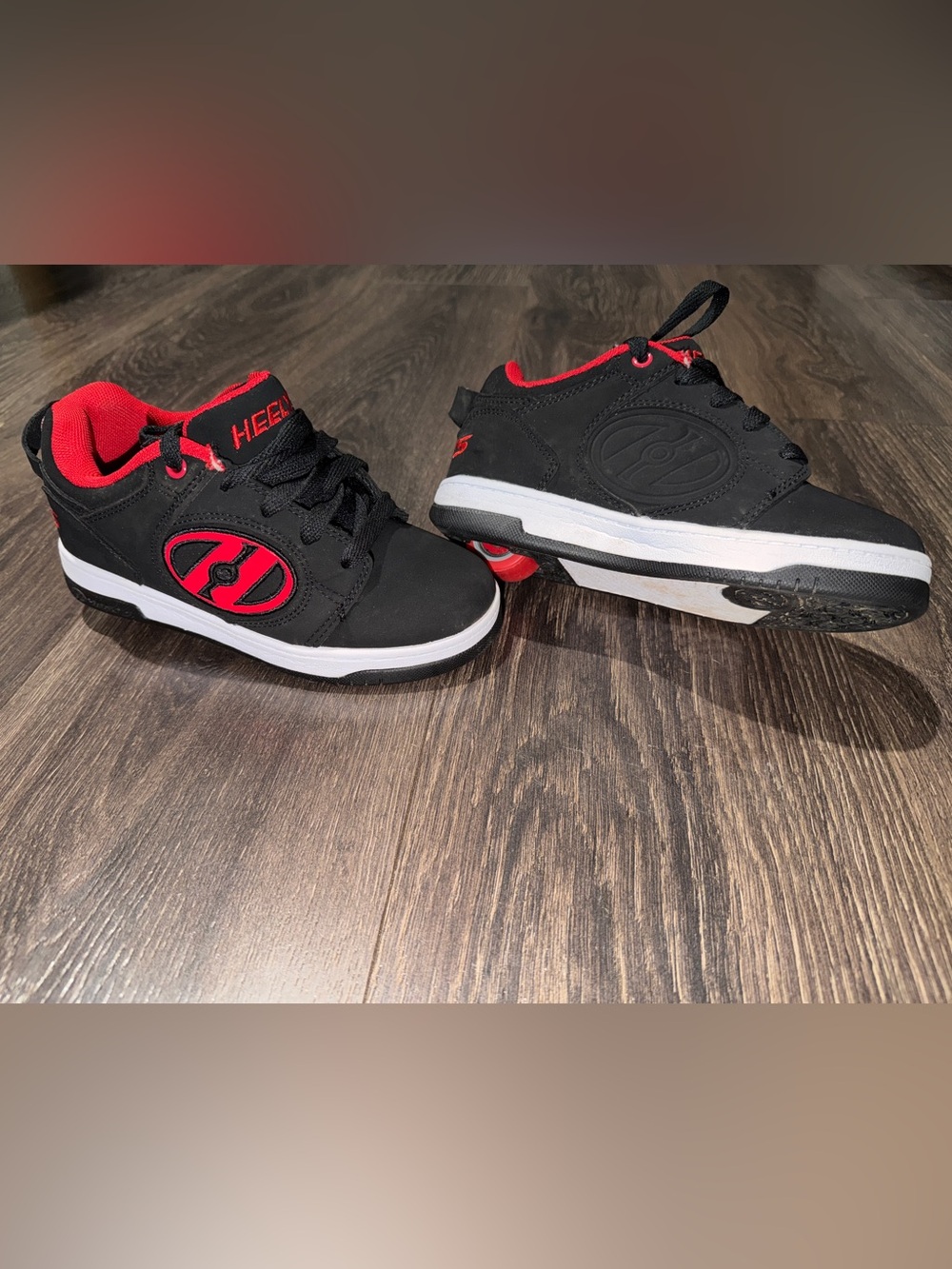 Heelys Youth 2 Black Red Wheeled Skate Shoes Sneakers